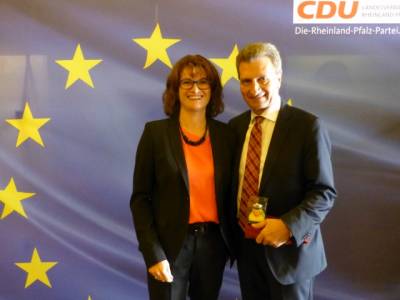 mit EU-Kommissar Günther Oettinger - mit EU-Kommissar Günther Oettinger